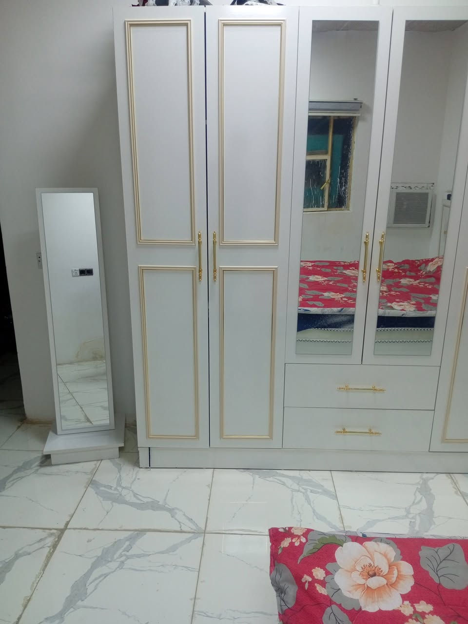 غرفه تركيه جديده صاله اربع شهر 6قطع ***********
