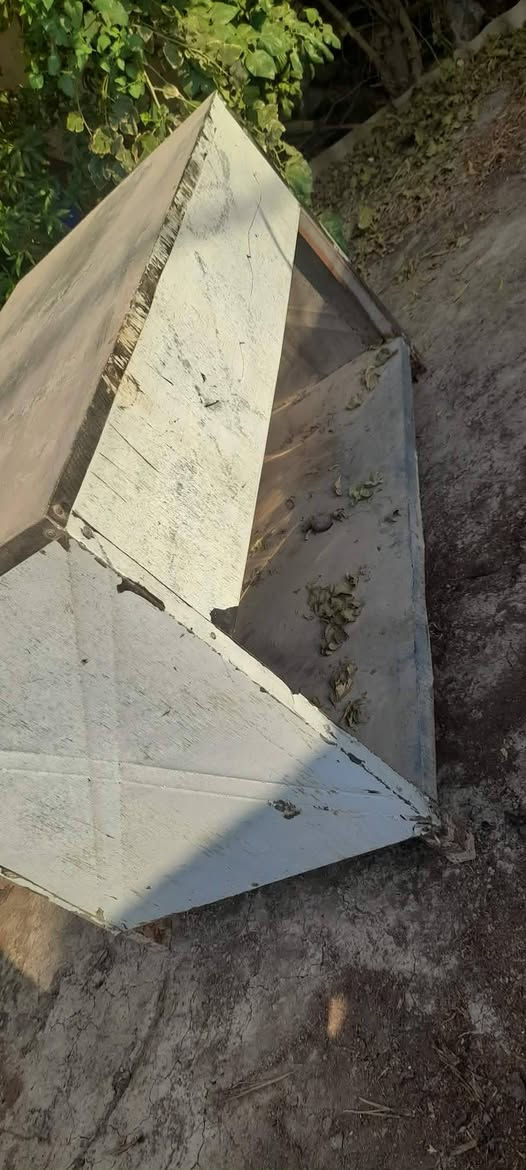 ميز طباخ وميز عرض جدد مستخدمات شهر فقط يرادلهم فقط غسل نضاف ١٠٠ بالميه... مكاني بغداد
