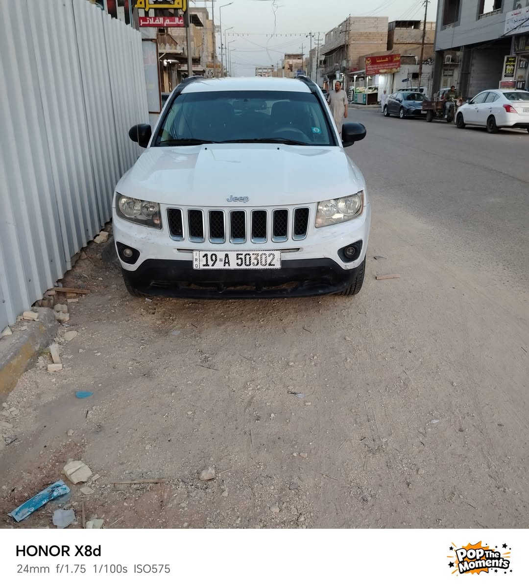 عليكم ورحمة الله وبركاته جيب كومبارس موديل ١٤ حادث جاملغ وبنيد صبغ بدون داخل سياره جديده وجاهزه بدون اي نقص مكينه ٢٤٠٠دوش مكينه وكيرجديد رقم كربلاء مميز مكاني كربلاء سيف سعد 
سعر ٩٥ وبيها مجال تبرد ثلج ***********
