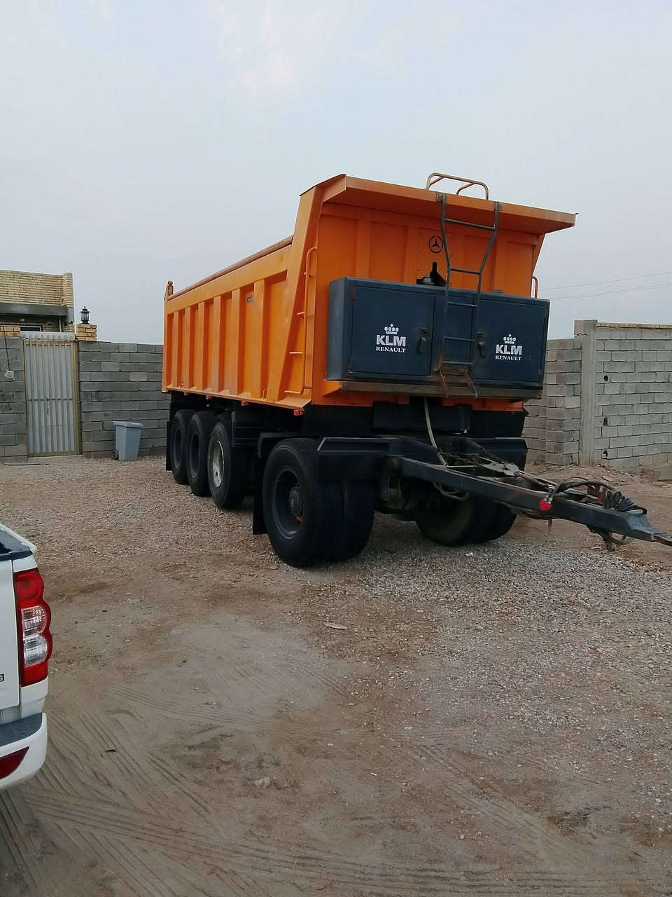 مقطورة • تاير ٢٤ • مكفولة