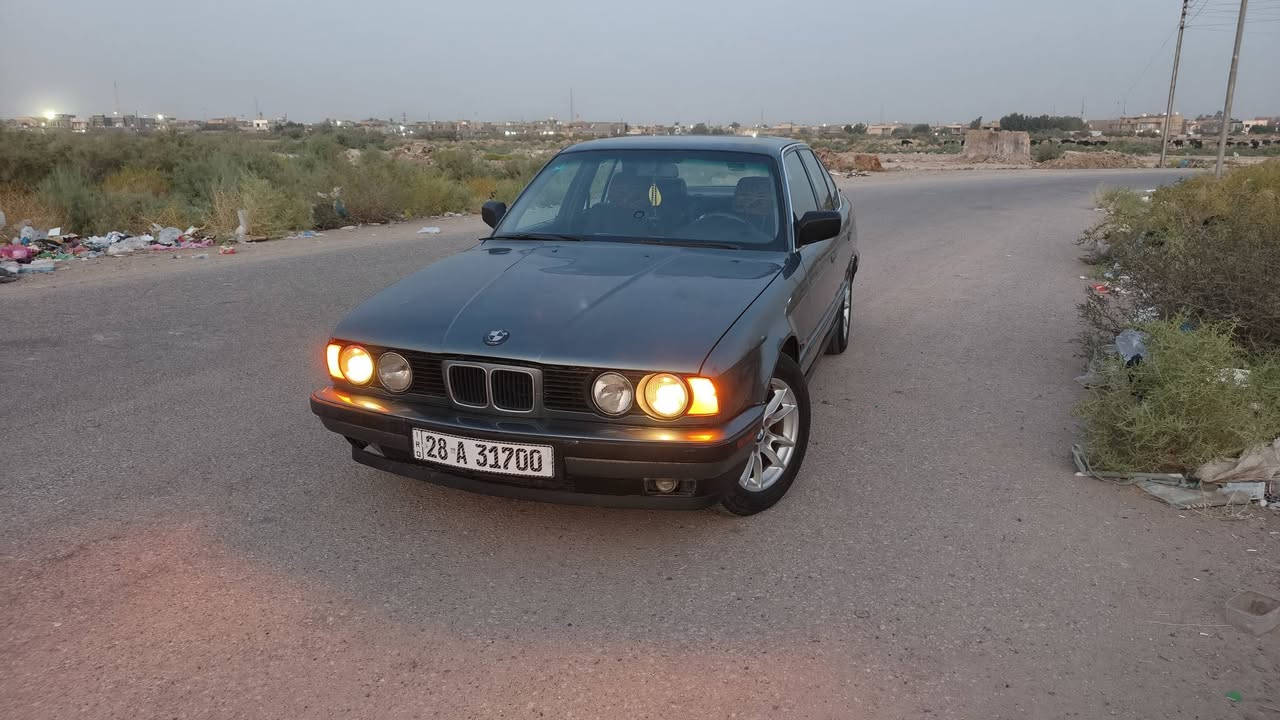 بي إم 525i • ١٩٩٢ • اوتوماتيك