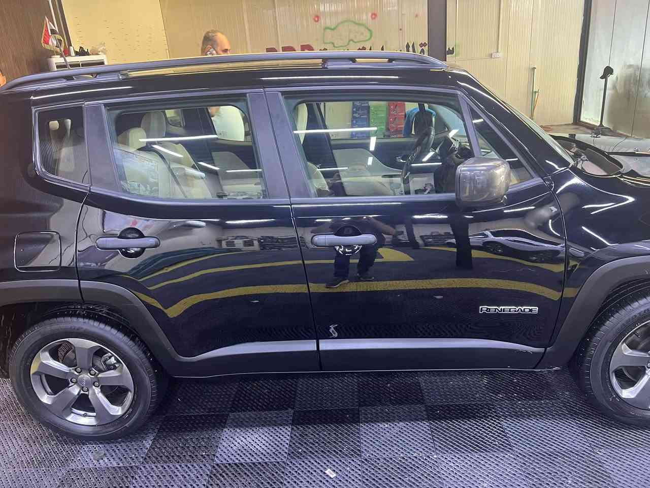 جيب رينكد موديل 2021 فئة سبورت 2 ويل
ماشية 110000 كم
محرك 2400
لون اسود رقم اربيل
رادار امامي خلفي
نقاط عمياء
تحديد مسار
شاشة
كشنات جلد
سنوية تنتهي 2028
حادثها بابين الجهة اليمين مبدلات والدوسة مصبوغة
بچم كبس سليم 
السعر 12000$ 
مكاني بغداد السيدية
الاتصال ***********
