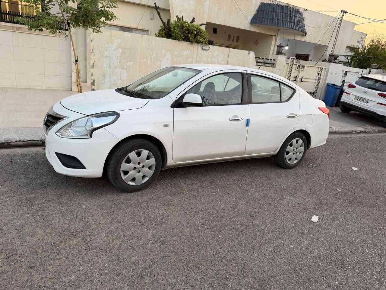 نیسان سنی هیندی مۆدێل 2024  ژمارە کاتی  سەیارەکە زۆر نوێە 39 هەزار رۆیشتوە  هەوو شتی بەشەرتە شاشەو سەمعاعە کامل بەسیستەمەوە کراوەتە مارکەی JBL یەک بست سبوغی هەیە لە چاملغی پشتەوە لای بەگ لایت 
نرخ :112 
*********** أربيل, العراق
