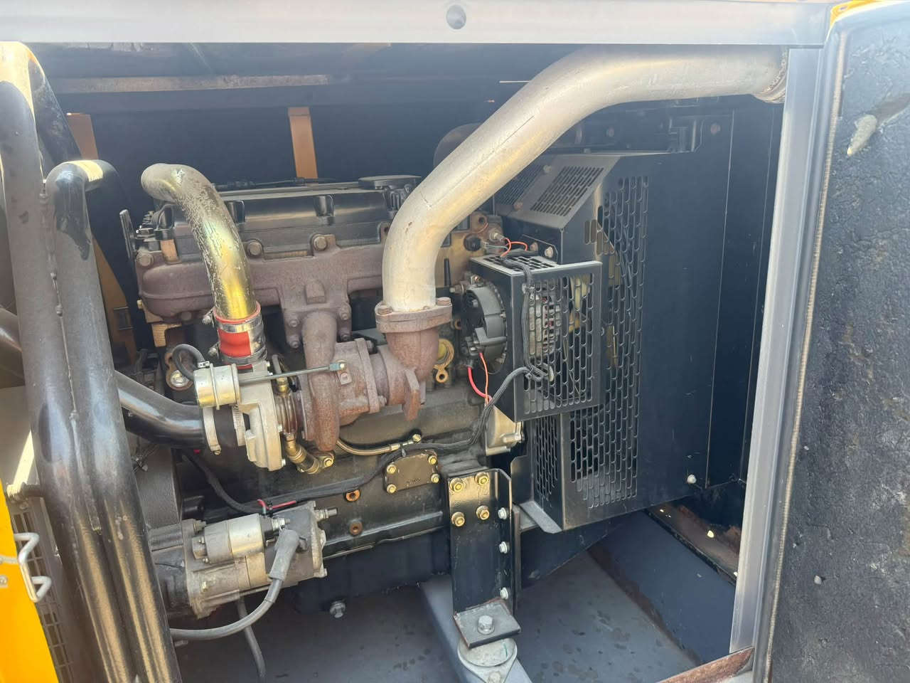 السلام عليكم
بيركنز 88kva بريطاني 
كاتم للصوت اطلس 
ساعات العمل 10 ساعه فقط زيرو 
نظام اوتو حمايه فول اوتماتيك
وضع بلاد شركة  
أربيل صناعه جنوبيه 
نظام اوتو حمايه فول اوتماتيك
وضع بلاد شركة  
🚚يوجد توصيل الى جميع المحافظات وبضمان🚚
🚚كياندن هةية بو هةموو شاركان بةكرينتى🚚
 للاستفسار:
 ابو علي 
***********
***********
***********
