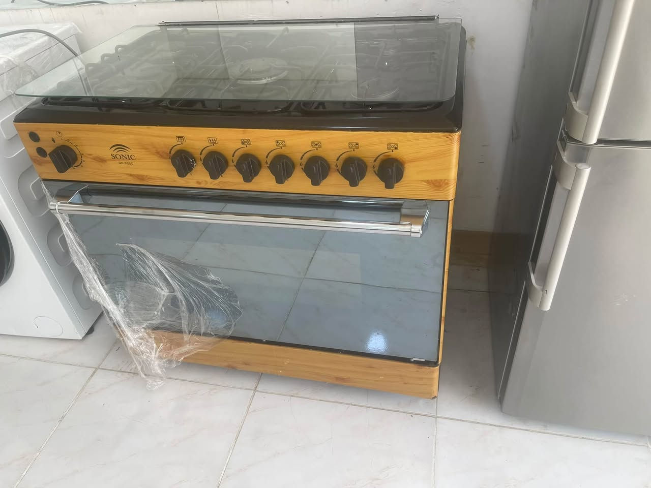 طباخ خمسه عين استعمال كلش قليل
درجه اولا كله شغال الفرن مامشتغل ابد

السعر ١٦٥ الف وبي مجال بسيط

التوصيل داخل سليمانيه مجاني ع فحص 

***********/***********

الرقمين واتساب

