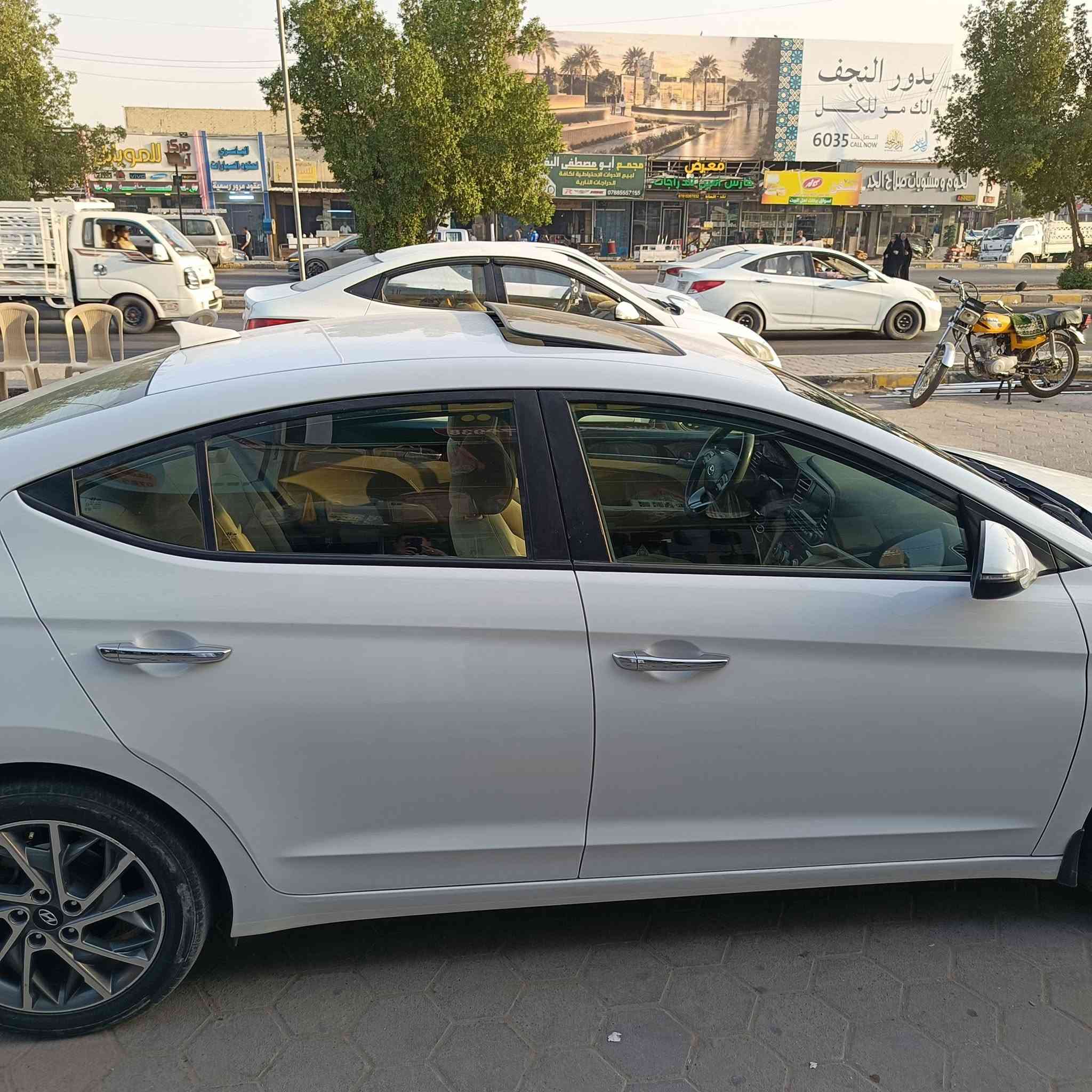 السلام عليكم النترا خليجي 2019
 مكفوله كفاله عامه من الصبغ والفتح
حساسات أمامي خلفي 
مري شفط
تبريد قطعتين
الساره فتحه
تبريد قطعتين امامي خلفي
شاشه كبيره كاربلي
ويل كب كروم حجم ١٧
لد أمامي خلفي.
محرك دوش ٢٠٠٠
كير بلادي ATM
ارضيه جلد قرميدي 
دوشمة قرميدي
سياره كفاله عامه
رقم اربيل
137 ورقه وبيها مجال
***********
العنوان النجف الأشرف 
اني مكلف بلنشر
