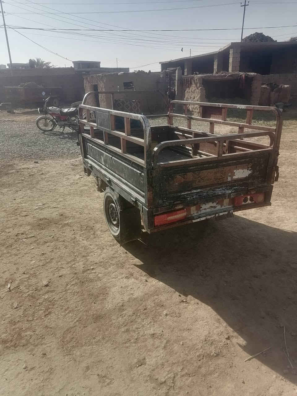 للبيع ومروس ونطي فرق بستوته حديثه العنوان الحويجه قرية شاووك ***********
