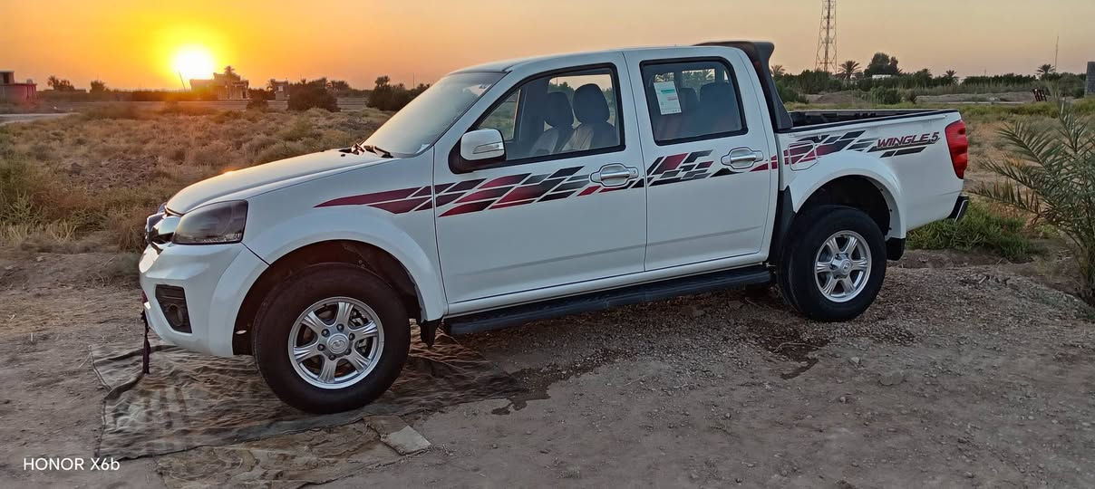 السلام عليكم سياره كريتويل للبيع السعر ١٢٥ ورقه وبيهه مجال قليل السياره مكفوله كفاله عامه الرقم بابل ماشيه السياره ١٠٠الف
*********** التواصل ع رقم

نص مكتوب في الصور:
- HONOR X6b