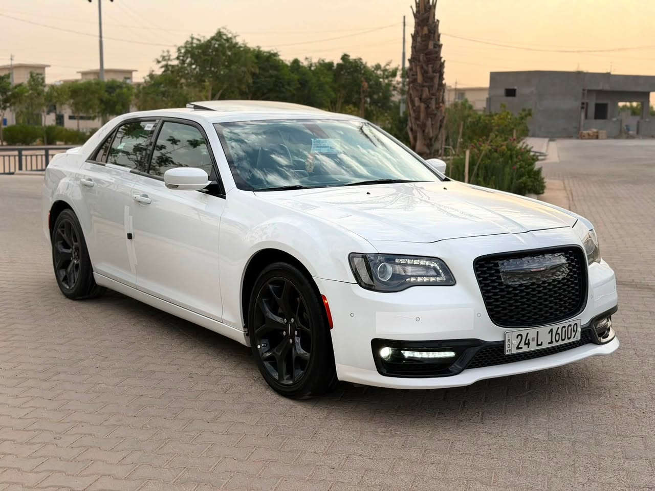 سلام عليكم 
للبيع 
اوباما s300
موديل 2022
سياره كفاله عامه فقط دعاميه خلفيه 
بانوراما
بصمه ابواب
شاشه كار بلي 
كشنات حفر جلد s
دمام خلفي 
فول مواصفات
ماشيه 68 
سعر 320 بيها مجال شي بسيط 
مكان السياره ديالى خانقين 
رقم شمالي تحويل وكاله جاهز 
اي استفسار ***********
