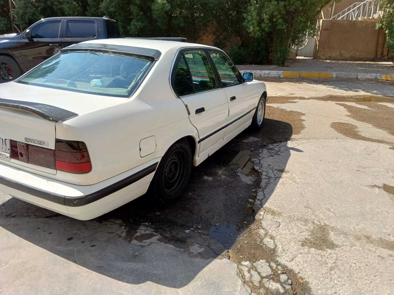 السلام عليكم 
BMW 525i
بيع او مراوس 
موديل 1993
كير اوتوماتيك ادامه كامله 
تبريد 
مكينه 528 تك فانوس 
ادامه كامله 
بياع شراي ليخابرني 
تحويل مباشر 
المنصور 14رمضان 
*********** واتساب او خاص

