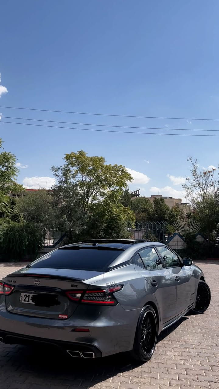 Nissan Maxima 2023، آخر موديل في الإنتاج.
السيارة موجودة في السلێمانی ولها رقم سلێمانی.
السيارة فيها بصبغ باب واحد فقط.
السيارة جاهزة بالكامل ولا ناقصها أي شيء.
السنوية، الهزة، والبراد (التبريد) كلها جديدة.
لا تحتاج إلى مصروف دينار واحد، متماسكة جداً.
الخلف والأمام (کەپس) بشرط الكليپس.
الضوءان (اللایت) الأصليان، والأيرباج غير مفتوح، بشرط عشرة وسطى لكل شيء.
الكهربائيات بشرط.
الزيت تم تغييره حديثاً (Ams Oil).
زيت الکیر (گێڕ) تم تغييره حديثاً (Ams Oil).
سفايف (بانس) الأمامية والخلفية جديدة.
٤ إطارات (تایە) ممتازة.
٤ رنغات (ویل) بحجمين؛ عرض الإطارات الخلفية 275 وعرض الأمامية 245.
تم دفع 700 دولار سعر الرنغات والإطارات.
التحويل والوكالة في نفس اليوم، قم بتسجيلها باسمك فوراً.
***********
