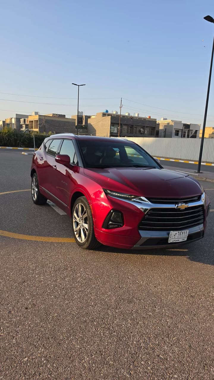 وارد أمريكي 🇺🇸 بدون ايرباك
الممشى: 75,000 كم
الفئة: Premier
المحرك: 3.6 V6
القوة: 308 حصان
الكير: أوتوماتيك 9 سرعات

المواصفات:
• داخلية جلد بيجي اللون
• مقاعد أمامية كهربائية
• مقاعد أمامية مدفأة ومبردة
* مقاعد خلفية مدفأة
• مقود مدفأ
• Bose Sound System
• Apple CarPlay و Android Auto
• شاشة وسطية
• كاميرا خلفية
•  بصمة
• مثبت سرعة
• تشغيل عن بُعد
• تحكم بالمقود
• نظام مراقبة النقطة العمياء
• تنبيه حركة المرور الخلفية

السيارة نظيفة ومواصفاتها عالية، وفئة Premier تعتبر من أعلى فئات البليزر.

مكاني بغداد حي الجامعه او اليرموك 

*********** بغداد, العراق
