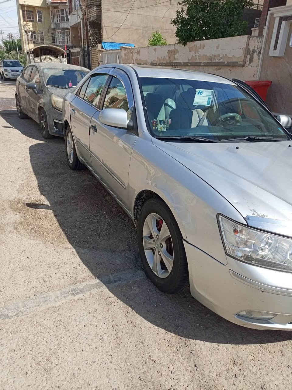سلام عليكم موديل 2007محدث بجم 2009كير مكينه مكفولات مكينه 6سلندر تخم تاير جديدتبريد ثلج هسه منضومه كامله جديده شادهه بسمي رقم بغداد صدر امامي وا خلفي جديد مكاني بغداد بيه تلاث قطع كلير بدون معجون السعر 85وبيه مجال ***********
