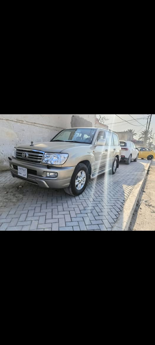 السلام عليكم مكلف بالنشر خاص مغلق
لاندكروز 2005 GX.R
محرك4500. V6
7 راكب.. 3 قطع تبريد+ثلاجه
تدفئه+تبريد ثلج
4جام اوتو
تحكم مري جانبيه
حساس وكامره خلفيه
فتحة سقف 
السياره كفاله عامه من الضربه والصبغ والاصوليات ما عدى البنيد والقماره جاردات لان السياره متروكه 
جميع الكهربائيات شغاله 
ممشى السياره 207 الف كم 
السياره رقم سليمانيه بأسم كردي سنويه ساقطه من تجي تخابر راعيهه وتتفق على التحويل او المكاتبه 
سعر السياره 165$ وبيهه مجال 
مكان السياره الديوانيه 
للاستفسار
***********
***********
