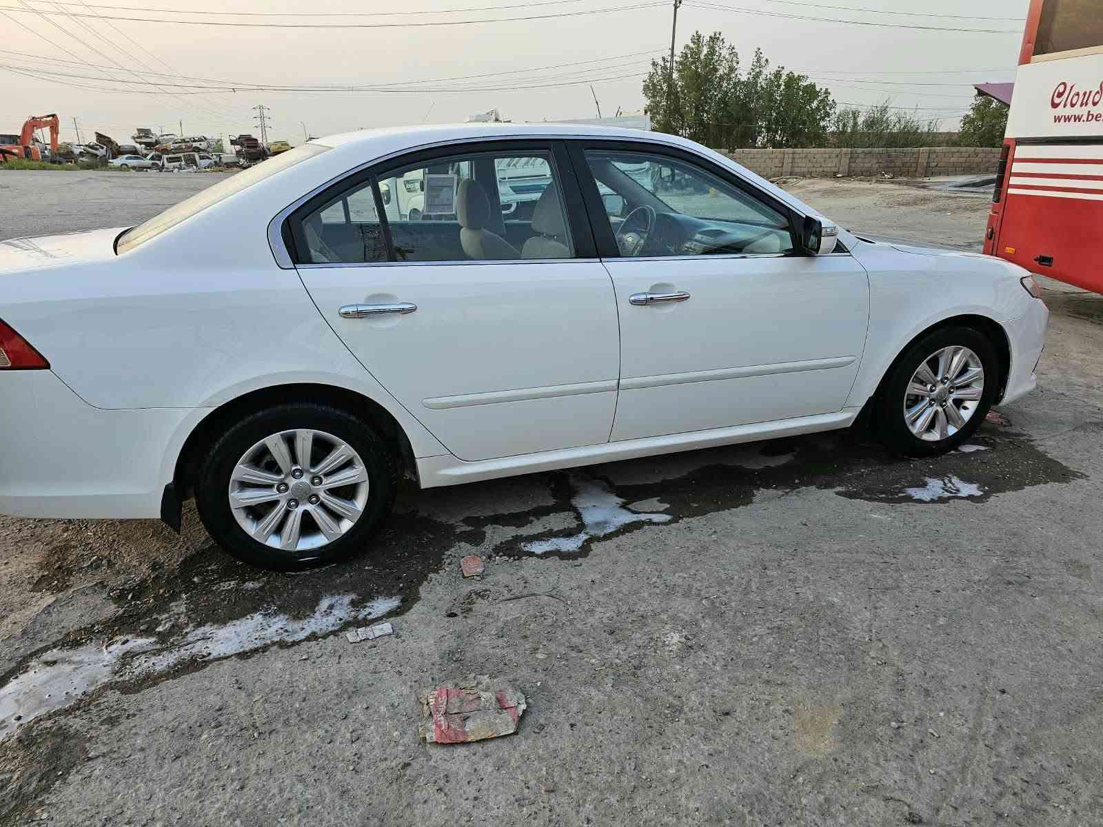 كيا اوبتيما ٢٠١٠ رقم واحد بالنظافة
بس الي يدور جديد واستخدام قليل يتصل 
خليجي فول موصفات ١/١ جديده اخت الزيرو 
كفاله من الصبغ 
كفاله من التبديل 
كفاله من الضربه 
كفاله من الفتح 
كفاله من الخياس والزنجار 
بصمه أبواب بصمه تشغيل 
رقم بغداد 
مكانها قضاء الشطره ***********
