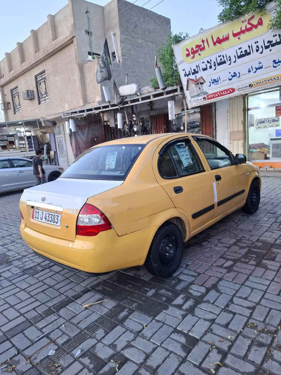 السلام عليكم سياره طيبه للبيع موديل 2015 رقم كربلاء انكليزي مصفره هيئه و غرامات كير محرك حداديه تخم تاير بل باكيت تبريد شغال ثلج سياره كلش نضيفه مال جناي سعر 34 و بيه مجال للشراي *********** مكان السياره كربلاء
