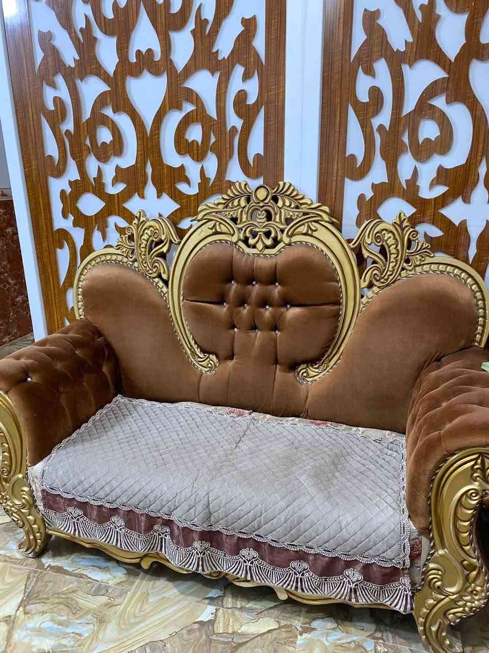 السلام عليكم ورحمة الله وبركاته تخم ١٠ مقعد ملكي العنوان بعقوبه مدخل ام الكرفس *********** السعر ٣٠٠
