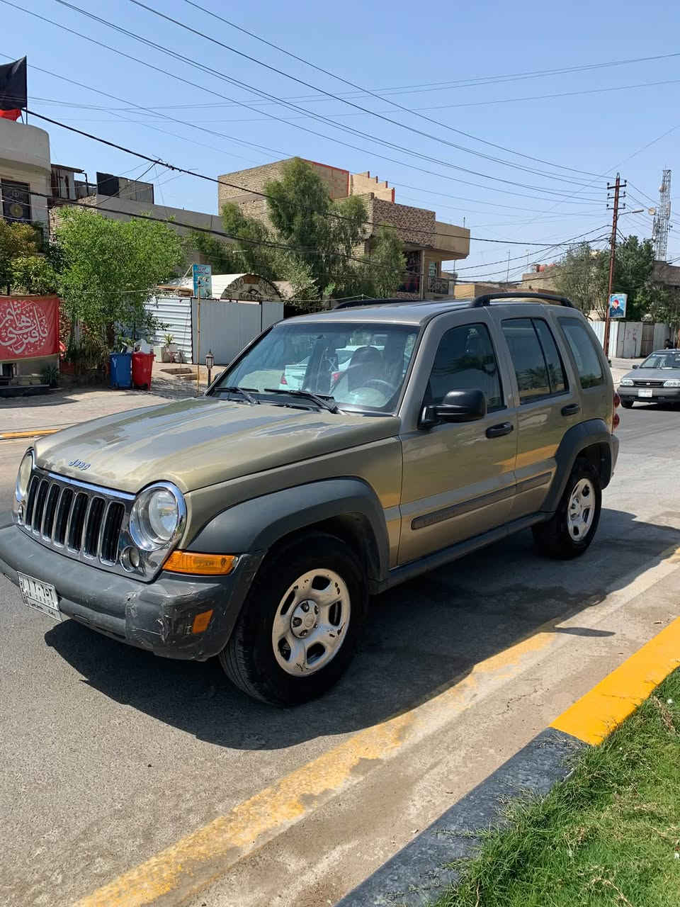 جيب ليبرتي 2007
وارد امريكي رقم بغداد انكليزي السياره 

مكينه 3700

تبريد تدفى شغال 

ماشيه 150 الف ميل وقابل للزياده 

ضرر امريكي صندوق فقط 

وبيها طخه في باب الخلفي 

داخل سياره قماش 

مكان سياره بغداد الحرية 

سعر سياره 75 ورقه وبيها مجال 

للاستفسار الاتصال على رقم 

***********‬
