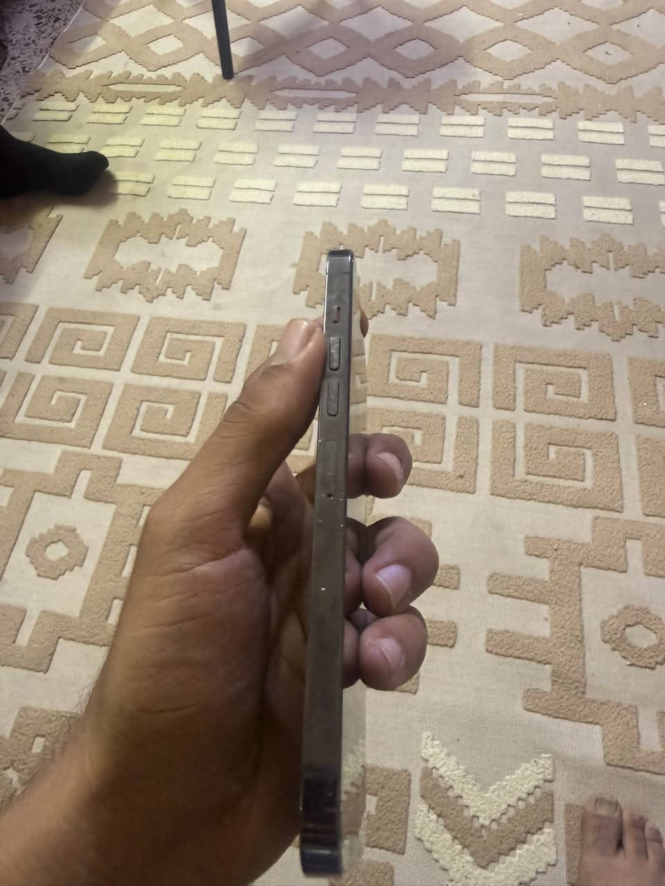 ايفون ١٣ برو ماكس • بطارية وشاشة مبدلة • حي العامل