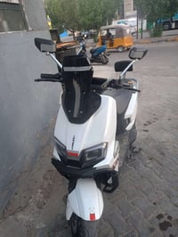 دراجه وحش الكون للبيع دراجه نظيفه بطاريات جدد بالجيس نظام بك وبلوتوث و...