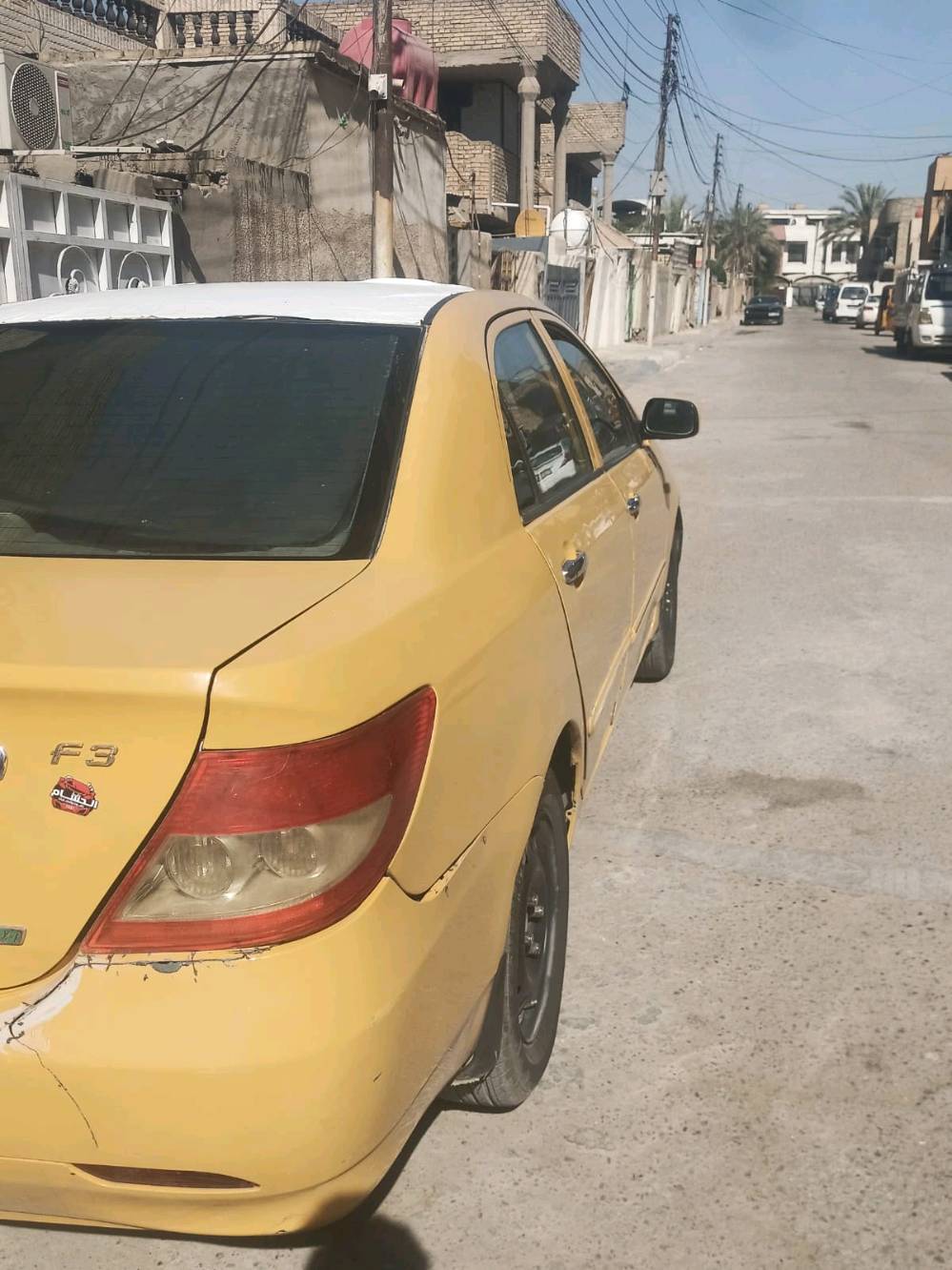 بيوايدي اف ٣
موديل ٢٠١١ للبيع سعر ٣٨ وبيها مجال
كير ومحرك مكفولات بيها ضربه بلبدنه مامأثرة على الشاصي السيارة خير من الله
وين موقعك بالضبط حتى اللي يريد يجي يشوفها يعرف أقرب منطقة؟: 
بغداد المعالف
الأوراق شلونها: سنوية/مستمسكات/نقل ملكية جاهزة لو بيها شي ناقص؟: 
شرط التحويل
سنويه تنتهي ب شهر ٩ سنه ٢٠٢٧
الضربة بالبدنه بالضبط وين؟ وهل أكو رش أو صبغ غير الأصلي غير اللي مبين بالصور؟: 
بلبدنه
السعر 38 بيه مجال، لو تريد تحدد شكد آخر شي بعد الفحص؟: 
قابل للتفاوض