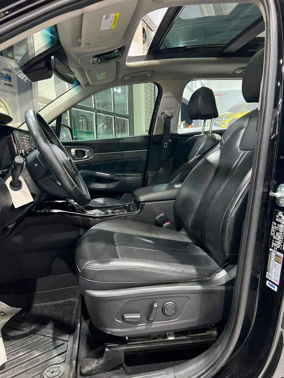🚘🔥 كيا سورينتو X-Line موديل 2023 🔥🚘
🇺🇸 وارد أمريكي
⭐ X-Line فول فول
📍 رقم أربيل جاهز
🛣️ ماشية 30 ألف مايل فقط
🎨 ربع بونيد صبغ
✅ دواخل نظيفة
✅ إيرباك سليم
✨ حالة ممتازة جداً

🔥 أبرز المواصفات:
• X-Line Package
• دفع رباعي AWD
• جنوط رياضية 20 إنچ
• فتحة سقف بانوراما
• شاشة 10.25 إنچ
• Apple CarPlay + Android Auto
• شحن لاسلكي للموبايل
• دخول وتشغيل ذكي
• كاميرا خلفية
• حساسات اصطفاف
• مثبت سرعة
• تحذير النقطة العمياء
• تحذير الخروج عن المسار
• المحافظة على المسار
• تحذير التصادم الأمامي
• فرملة طوارئ أوتوماتيكية
• تحذير حركة المرور الخلفية
• مقاعد جلدية
• تحكم كهربائي بالمقاعد
• تكييف Dual Zone
• تحكم من الستيرن
• إنارة LED
• Roof Rails
• 3 صفوف / 7 ركاب

💰 السعر: 220 ورقة
🔥 بيه مجال 

📞 للاستفسار والتفاصيل:
***********
واتساب
***********

📌 ملاحظة:
🚘 متوفر عندي كافة أنواع السيارات وبمختلف الموديلات والمواصفات
🔥 عروض يومية وأسعار مناسبة
