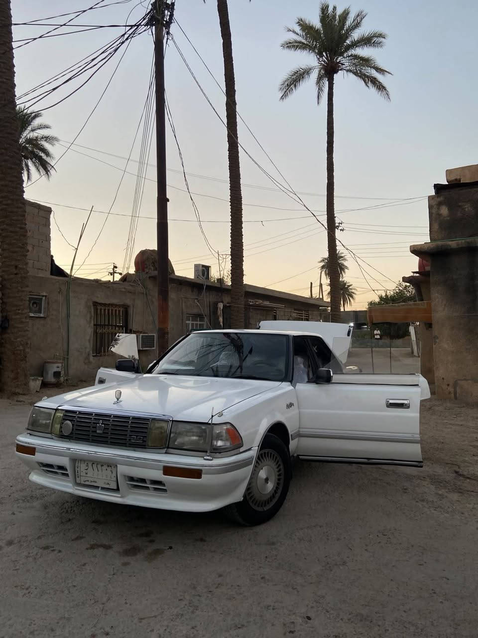 السلام عليكم
كراون هارتوب موديل 91 رقم بغداد الماني 
سياره مكفوله من كص ونقل جثه وضربه والصبغ العام 
كير ومكينه ففيتي فيشه وبطل شرط حاويه 
تبريد فقط غاز شرط جان شغال غيرت المكينه وطار الغاز
سياره جاهزه مناقصه شي 
سنويه صاقطه ب 23شرط التحويل 
بيع او مراوس باقل حسب القناعه 
مكاني كربلاء طويريج 
السعر 52بيه مجال 
رقمي *********** واتساب او اتصال متواجد
