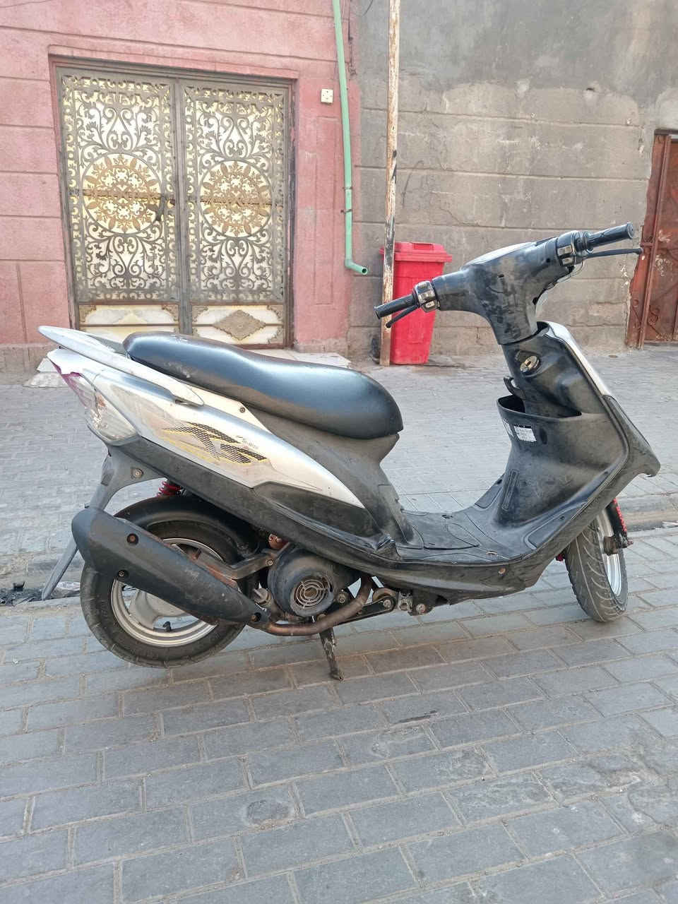 ماكس عدله دراجه كفاله من كلشي كهربائيات كله شغال مكينه ناعمه بلاديه مامفتوحه ابد كفرات كله شغال صلي ختم واحد ويه المكينه شلعه اومعدل تخبل السعر 700 بكاني البصره رقمي *********** البصرة, العراق
