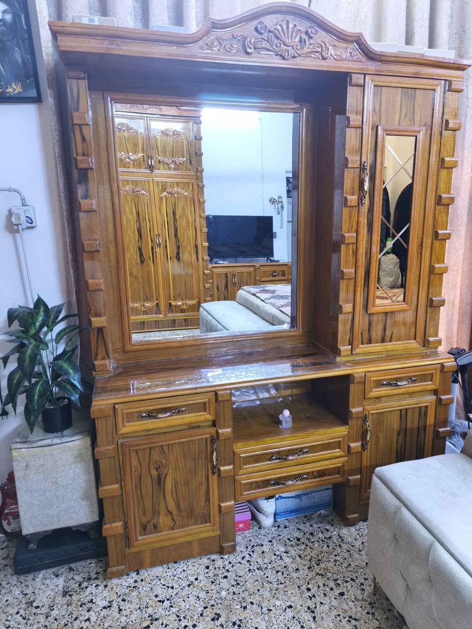 غرفه نوم عراقيه مسرح طابوكه
كله صاج وثكيله حي سومر ***********
