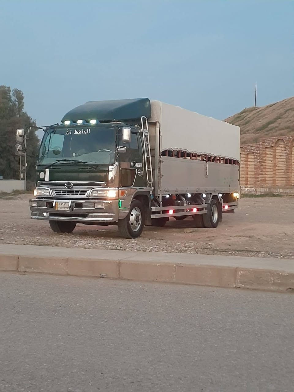 سلام عليكم
مكلف بنشر 
هينو انكر للبيع مكينه 80 سوبر مابيهه تخم تاير جديد حداديه جديده كهربائيات شغاله مابيهه كل  تنقيص خيط بخار فقط سياره جاهزه مداور شوكت ماتريد للأستفسار اتصل *********** مكان السياره الدوانيه الحمزه الشرقي
