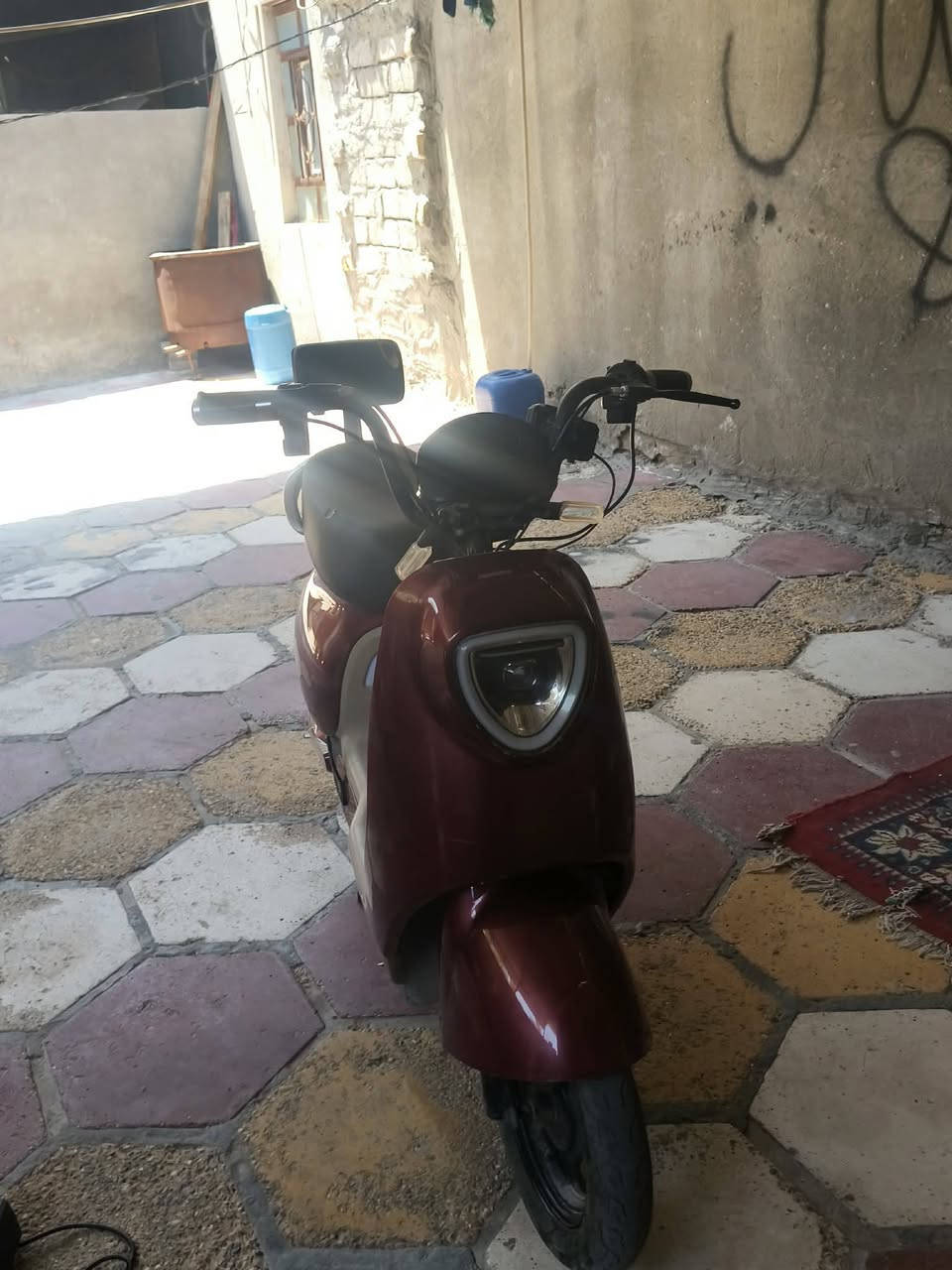 شحن • ٥ باتري • بني منصور