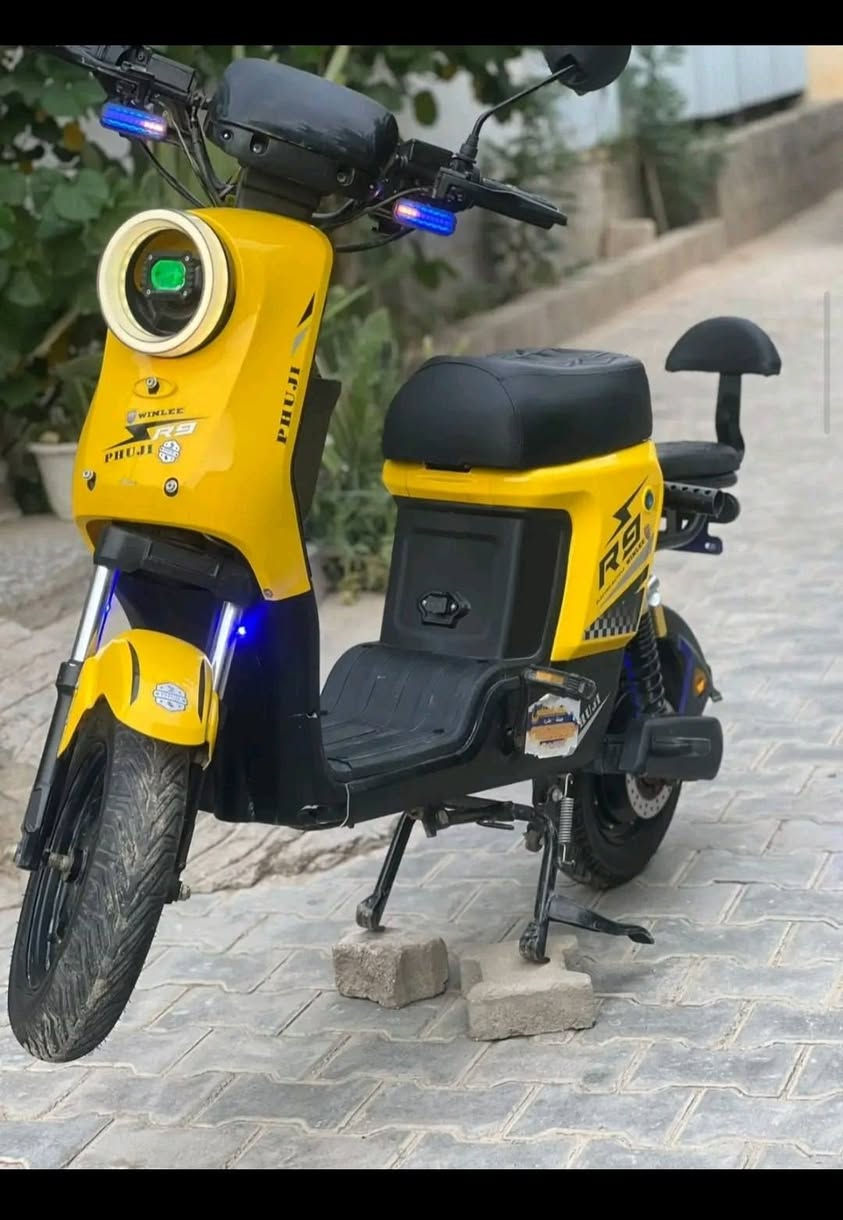 مطور شرط زيرو ما صارلي هواي  من مشتري فا متوزي عله فلوس  السعر 450بي مجال قليل هذه الرقم ***********
