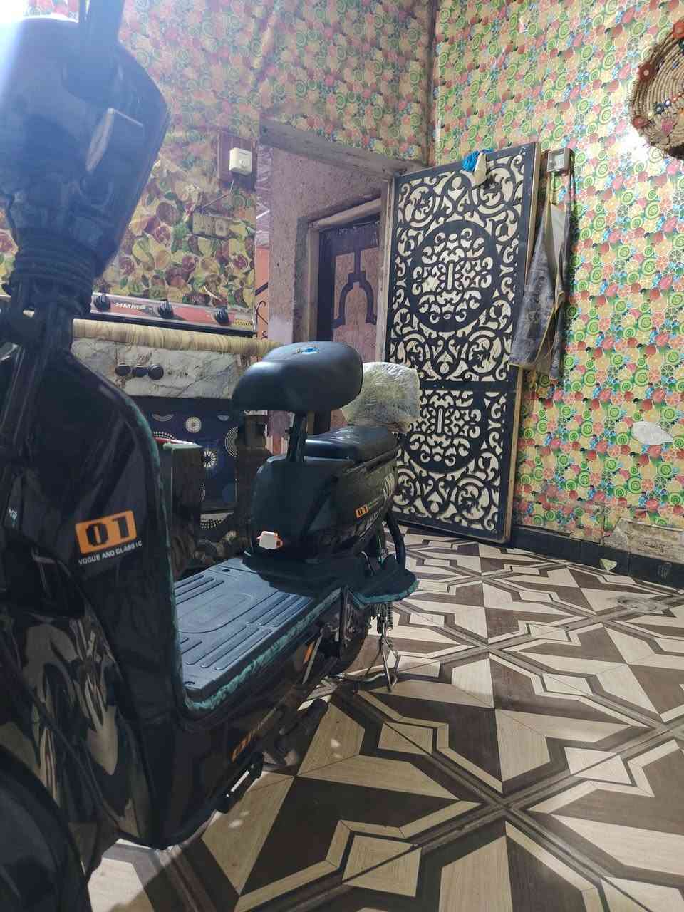 دراجه لبيع سعر 250وبيها مجال حجم 14ما بدل بيها اي شي مستعمله 2شهرين مراسله رقم ***********
