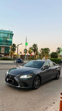 لكزس ES300 • هايبرد • ٢٠٢٣