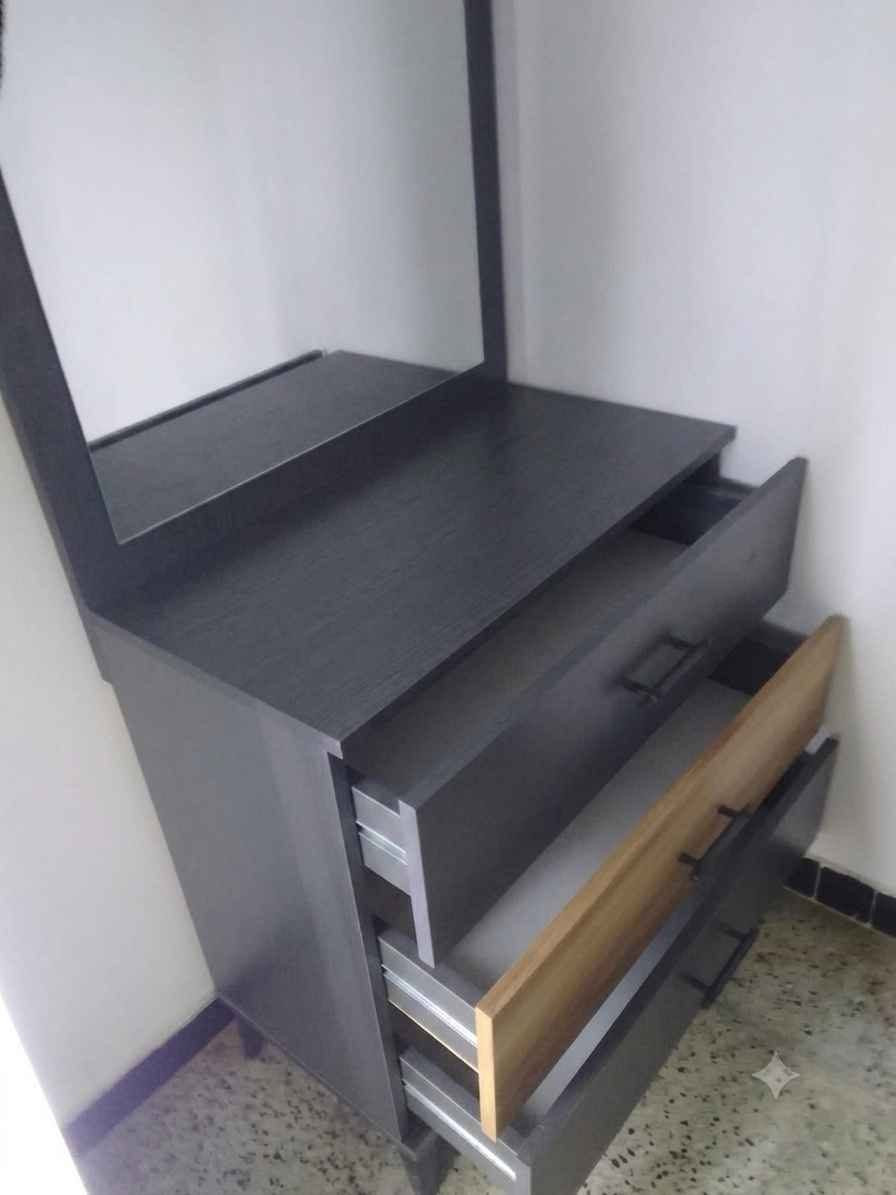 السلام عليكم 

غرفة للبيع السعر 400 وبيها مجال 

الرقم ***********

عنوان كراده شارع 62 بغداد, العراق
