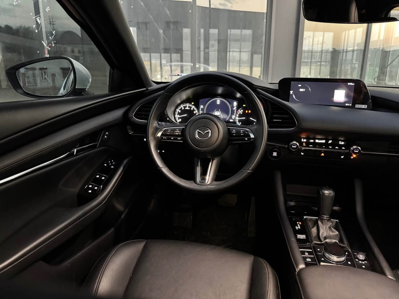 ‎کوردی / عربی 

‎بسم الله الرحمن الرحيم
Mazda 3 hatchback 2024 full 2.5 

مازدا ٣  ٢٠٢٤ فول مواسەفات 
سەیارەیەکی جوان و کەم مەسرەف و بەقوەت
مەکینە ٢.٥ بێ تۆربۆ بێ دەبڵئەکسل مەرغوب 🚀
ڕەقەم کاتیە ٣ مانگی لەگەڵدایە بۆ رەقەم  
٣٦ هەزار میل ڕۆشتوە 

نرخ 💵(( ١٤٣ ))💵 و معامەلەیەکی کەم 

مواسەفات : 
بەصمە و سڵاید لایت کامل LED
ماوس و شاشە گەورە و کامێرە 
حاسە و کامل ڕادار 
کوشن جلد و هیتەر و کارەبا و خەزن 
باقی مواسەفاتەکانی تری ناسراوە …

رەقەم شانصی : JM1BPALMXR1656562

دەعمێکی خەفیفی هەیە و پێشی کەپسە 
تەنها سنوق بۆیاخە بێ ناو بێ ئێرباگ ✅
 چەمەلغێکی پێشەوەی کلێری ئەمریکایە

ڤیدیۆی کاملی سەیارەکەم لایە کڕیار داوا بکات 

📍شوێن سلێمانی 

*********** ☎️
ڤایبەر و واتصئاپی لەسەرە 
————————————————————
مازدا ٣  ٢٠٢٤ فول مواصفات 

ماشآءالله سيارة شبابي و قوي و مرغوب 
محرك ٤ مرغوب ٢.٥ بدو توربو سريع جدا 🚀
رقم كاتي و بيها مجال ٣ شهور للترقيم 
٣٦ الف ميل ماشي

سعر 💵(( ١٤٣ )) 💵و بيها مجال بسيط 

مواصفات فول 
بصمة و فتحة لایت کامل LED
ماوس و شاشة كبير و كاميرا 
حساس و ٣٦٠ درجة رادار 
كشن جلد و تدفئة و كهربائي و خزن
باقي مواصفات معروفة….

رقم شاصي JM1BPALMXR1656562

بيها حادث خفيف بجم كبس بدون ارباك✅
سندوق صبغ و جاملغ امامي طلع كلير أميركا 

عندي فيديو كامل سيارة شراي آطلب و تدلل 

📍مكان: سليمانية 

***********☎️
فايبر و واتساب موجود السليمانية, العراق
