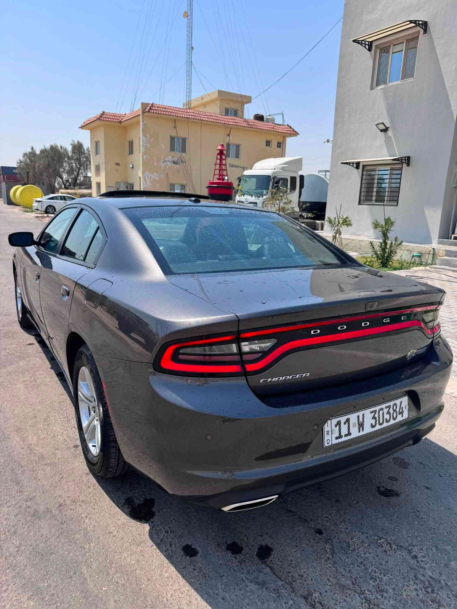سلام عليكم
دوج جارجر 2021 وارد امريكي تقرير غرق سيول
مكفوله كفاله عامه وجديده جدا 
 وجايه شغاله و ماشيه 98 الف 
فول للخير SXT بلاص 
رقم بغداد  بسمي تحويل ثاني يوم 
تقريرها موجود ناشرا 
للبيع او مراوس 
سعر 220 ورقه 
***********
***********
