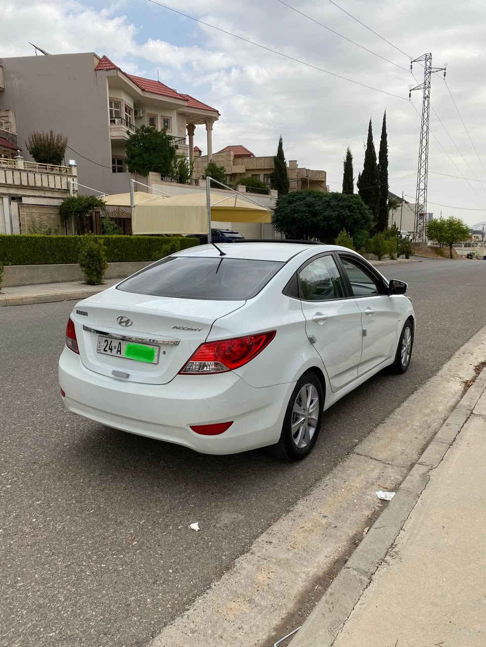 اكسنت • ٢٠١٢ • فول مواصفات