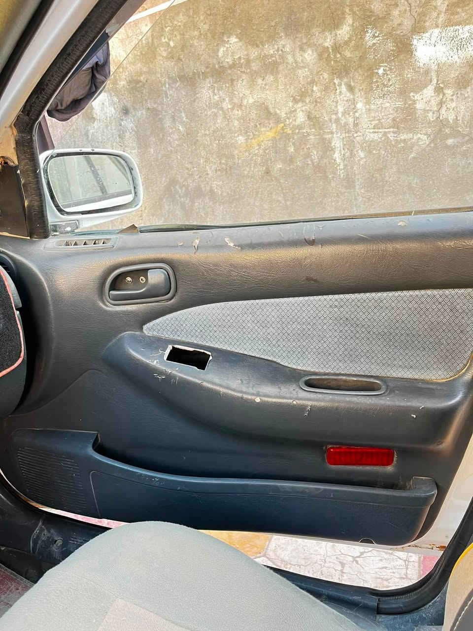سلام عليكم سيارة كيه سيفيا موديل 94 كير اتماتيك  كير  مكينه  وحداديه خير من الله رقم بغداد أنكليزي للبيع السعر 33 وبيه مجال  الاتصال ع هذي الأرقام 
***********
***********
