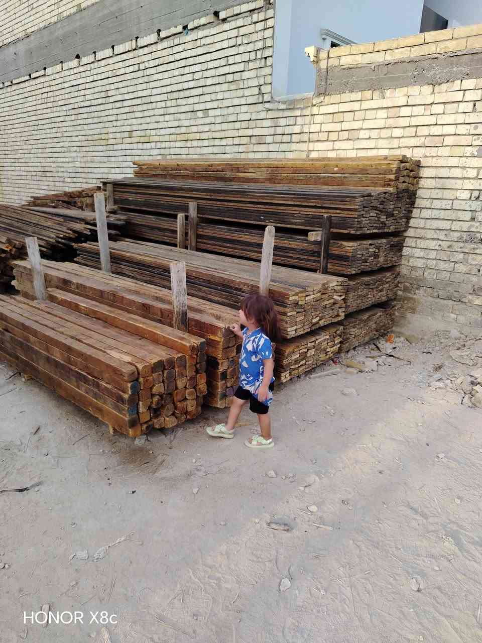 قالب خشب للبيع العدد 12 مكعب العنوان بابل ***********

نص مكتوب في الصور:
- HONOR X8c