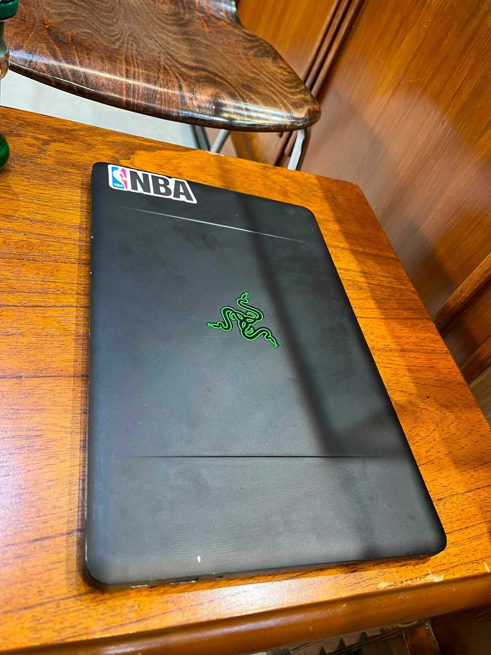 مرحبا لابتوب للبيع
Razer Blade Stealth 12.5 (RZ09-01962E20)

* المعالج: Intel Core i5-7200U

* الرام: 8GB

* الشاشة: 12.5 إنش

* الهيكل ألمنيوم أصلي

* رقم الموديل: RZ09-01962E20

 الSSD مبدل بSSD 128GB لان القديم عطلان وموجود عندي للتاكيد وياه شاحنة اصلية واذا تحب ابيعلك وياه هارد خارجي HDD ADATA 2TB 

سعره 215 الف وبي مجال بسيط واتساب ***********
