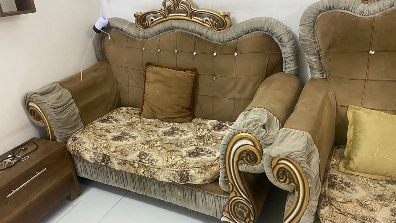 نص تخم للبيع السعر ١٠٠ مكاني زعفرانية الاستفسار على الرقم ***********
