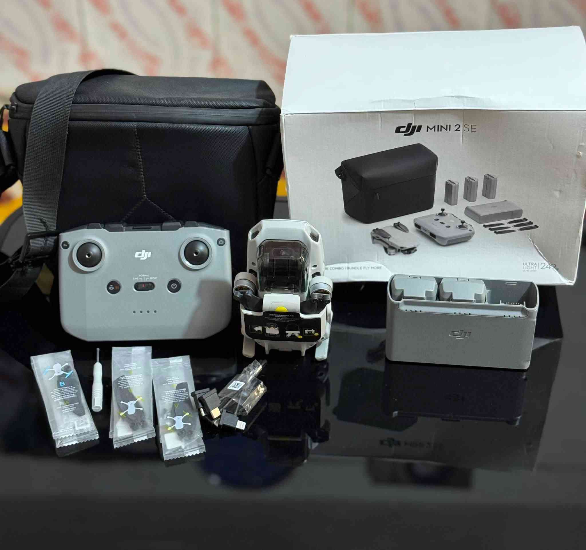 السلام عليكم درون dji ميني 2 نضيفه حيل كومبو كاملة ملحقات بطاريات ثنين فقط ? للستفسار واتساب مكاني بصرة رقم  ***********
