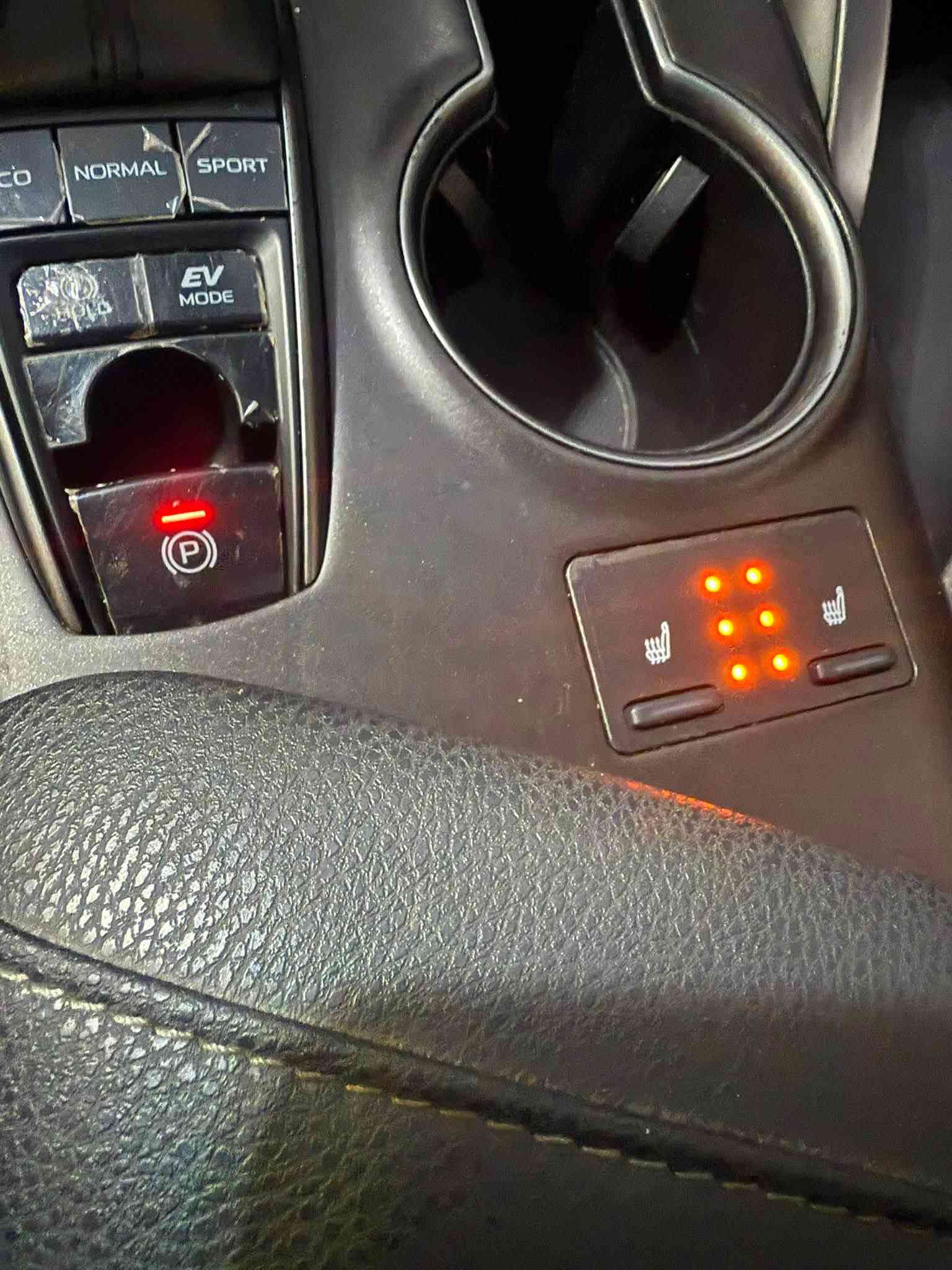 للبيع كامري xse هايبرد ٢٤
***********
