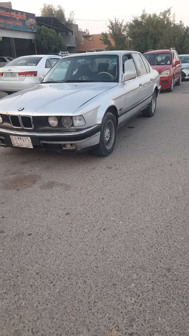 ياالله بي ام دبليو حجم 735 موديل 91

اوتوماتيك صدر جديد كيرومحرك كفاله كهربائيات شغاله 

تبريد شغال سياره بلاديه علا وضع الشركه 

مصبوغه حزام اثرجراد 

مسجل اربع سماعات مضخم صوت 

سياره جاهزه ماناقصها شي ترايك وين مايعجبك 

السعر 35 العنوان هيت لتواصل ***********
