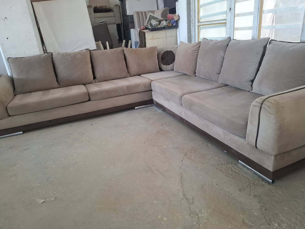 تخم ديوان ماركه كورنر دوشك منفصل  باله تركي  نظيف جدا جدا 8نفر اسفنج ضغط طبي بولستر  نضيف باله تركي
الحمزه الغربي ***********
