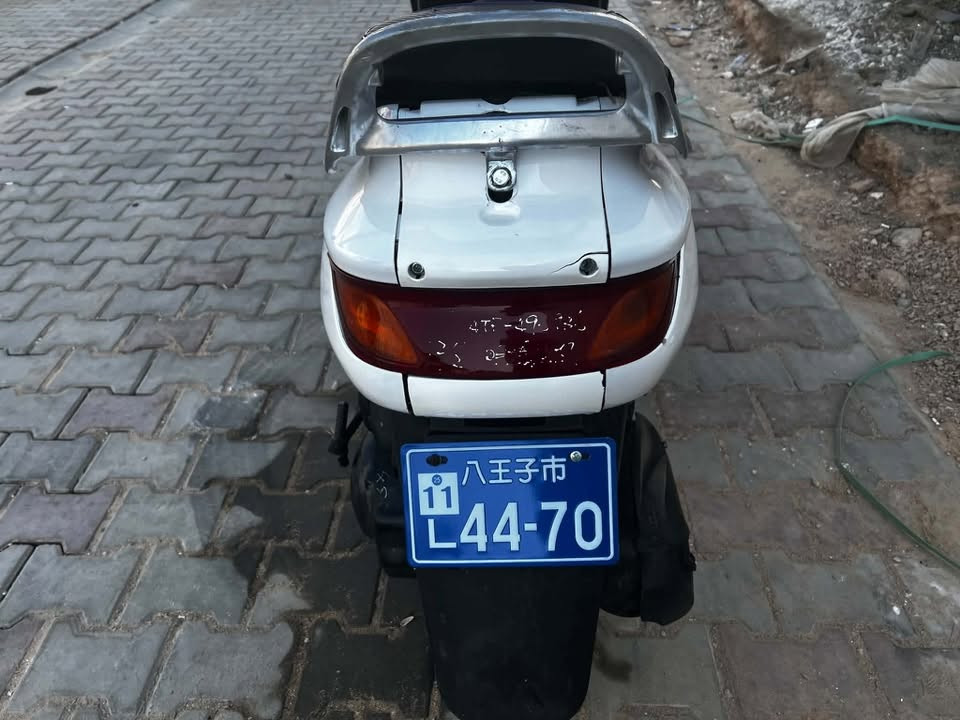 سلام عليكم للبيع دراحه فراشه فحل دسك دراجه جديده ونضيفه تخبل شغاله سلف وهندر واشاير وكهربائيات كله شغاله شلعه ومعدل فول كفرات مختمه دراجه بلاديه وحلوه السعر 375 وبيه مجال رقم ‭***********‬
