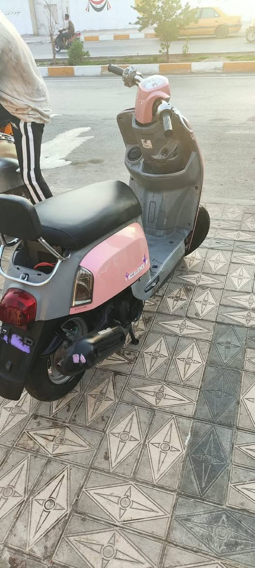 بوليس • نقصها • بلاديه