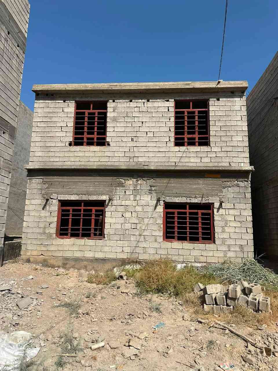 بيت طابقين • ٢٥٠م • طابو