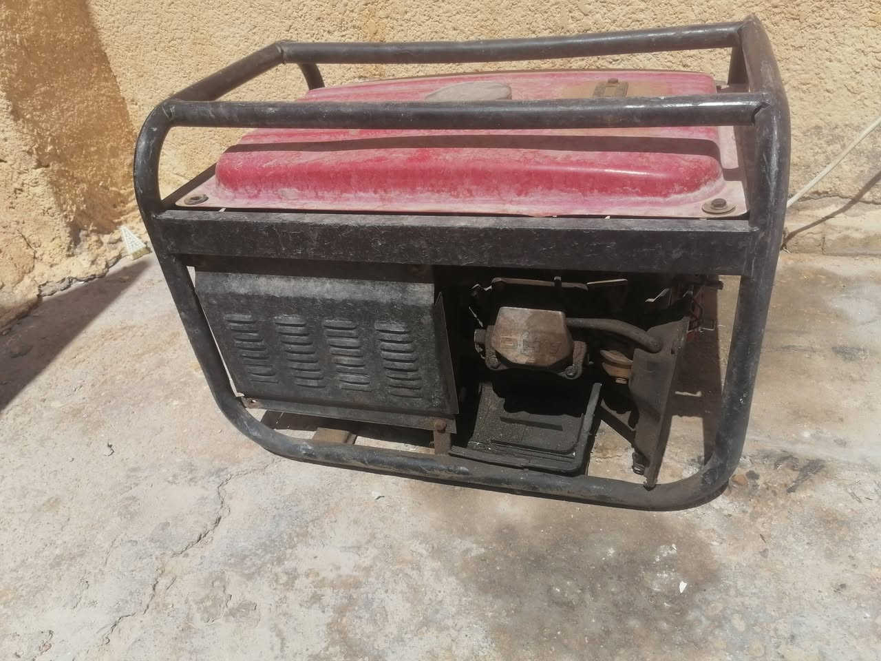 مولد مال بيت شغاله اسمهه ستره شرط فحص اريدهه 100 وبيهه مجال بصيط مكاني كربلاء طريق نجف كربلاء عمود 900 ***********
